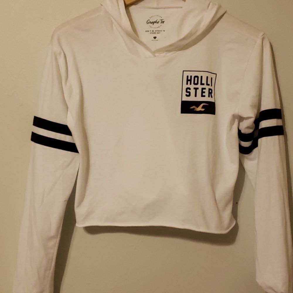Hollister cropped Graphic tee